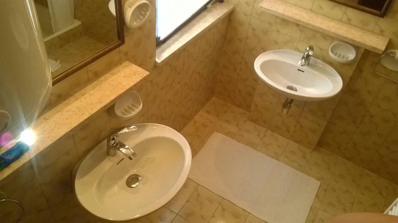 Ferienwohnung Apartman Mariolina Krk Town Exterior foto