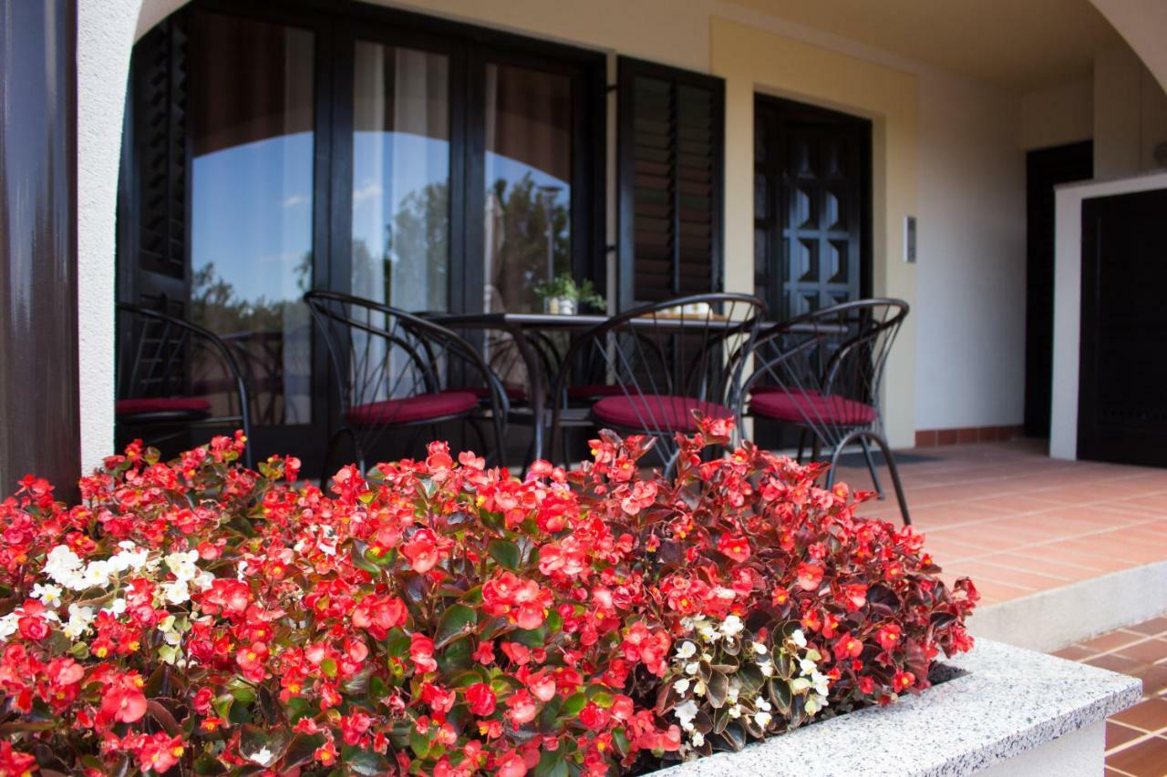Ferienwohnung Apartman Mariolina Krk Town Exterior foto